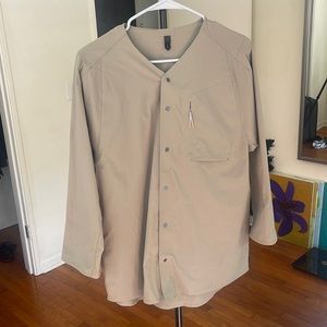 men’s lululemon lab button up